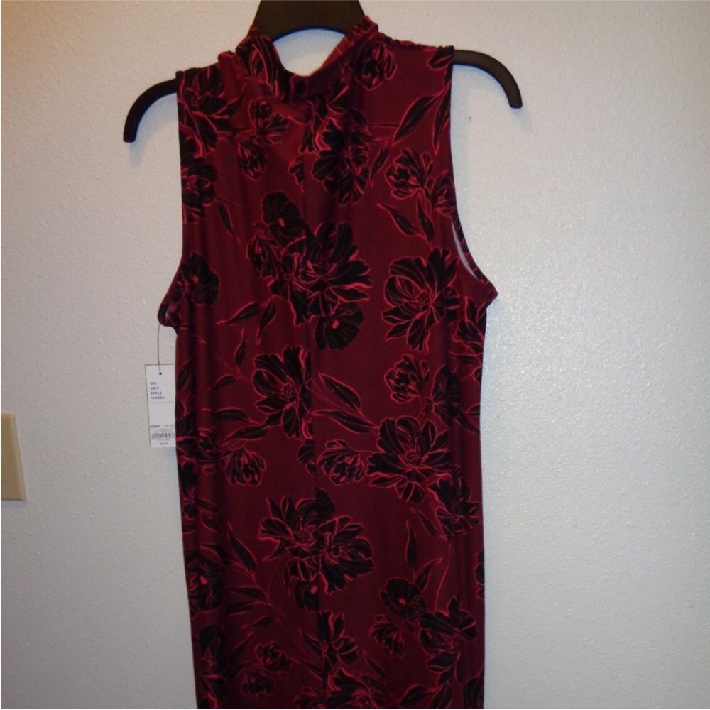 Floral Sleeveless Dress - Red and Black